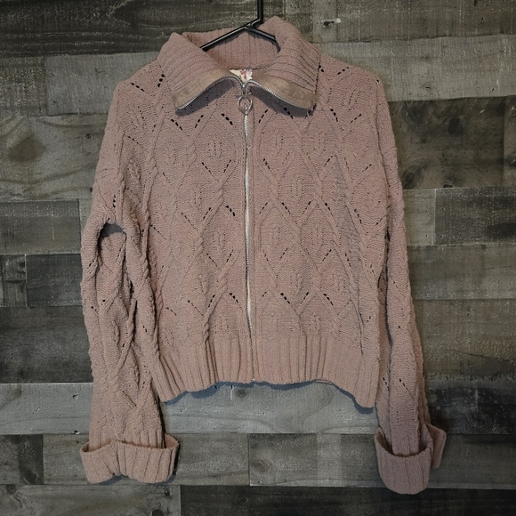 Women's Cable Knit zip up sweater - Picture 1 of 6